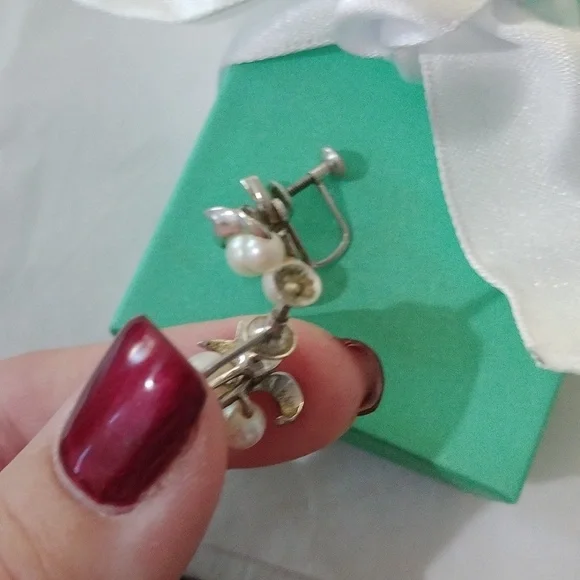 Vintage Sterling Silver+ Pearl Screwback Earrings in Grape Cluster Design